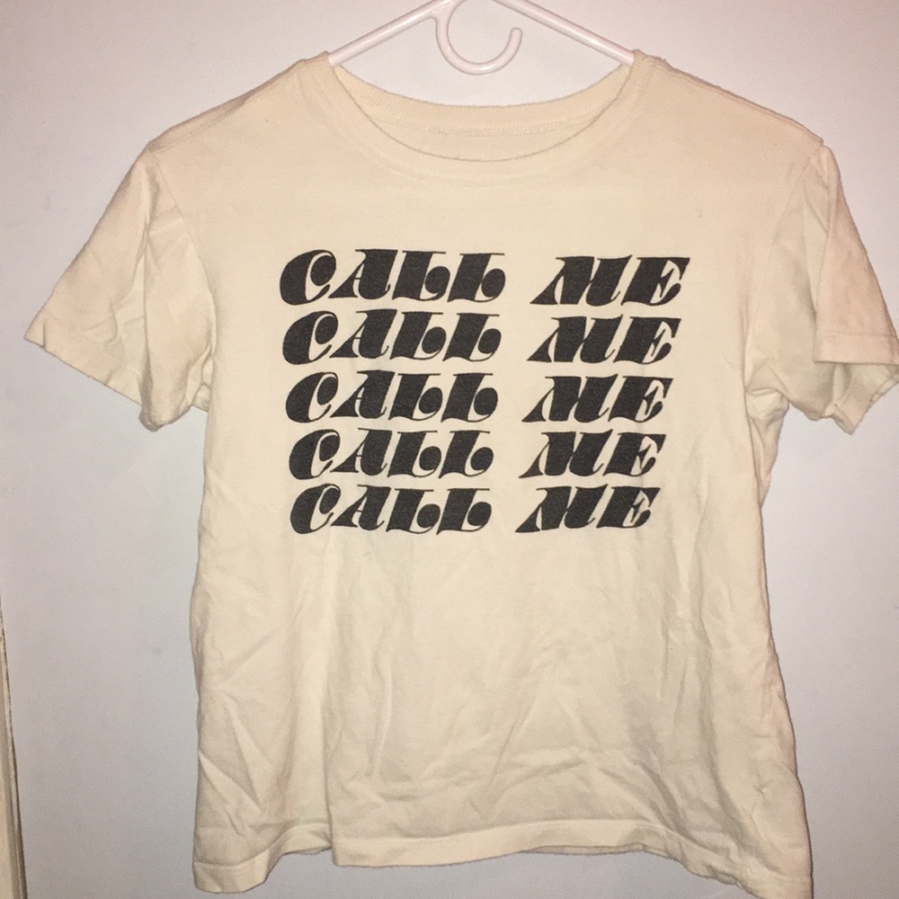A white t-shirt